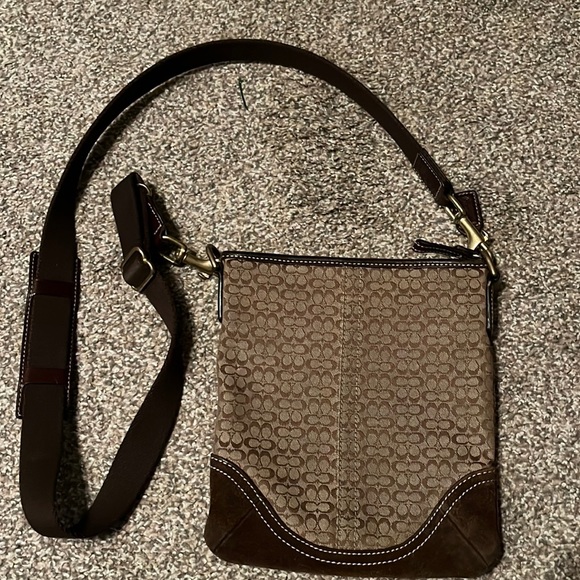 Coach Crossbody Legacy Swingback Signature Brown - Picture 1 of 11